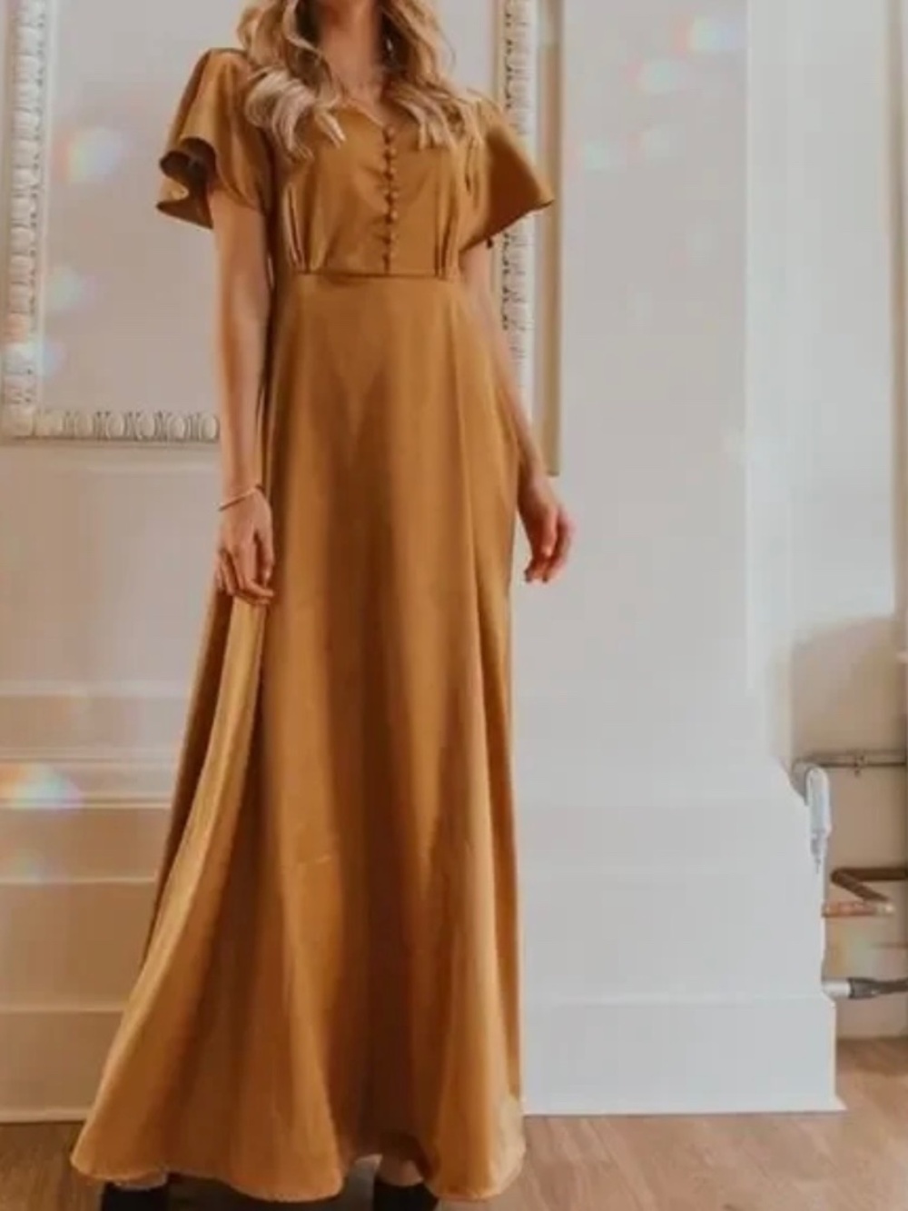 NWT IVY CITY Vienna Satin Short Flutter Sleeve Maxi Dressβ Gold Womenβs Small